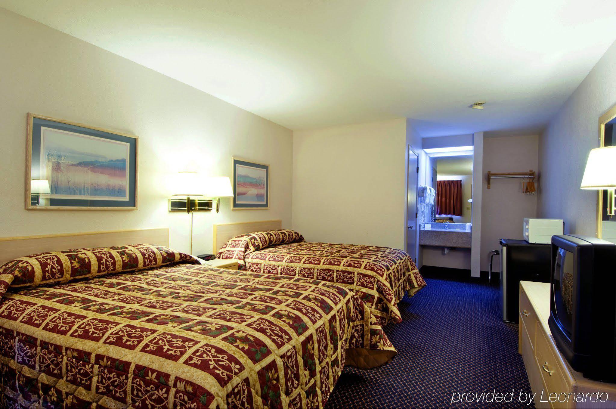 Americas Best Value Inn - Гарден-Сити Экстерьер фото