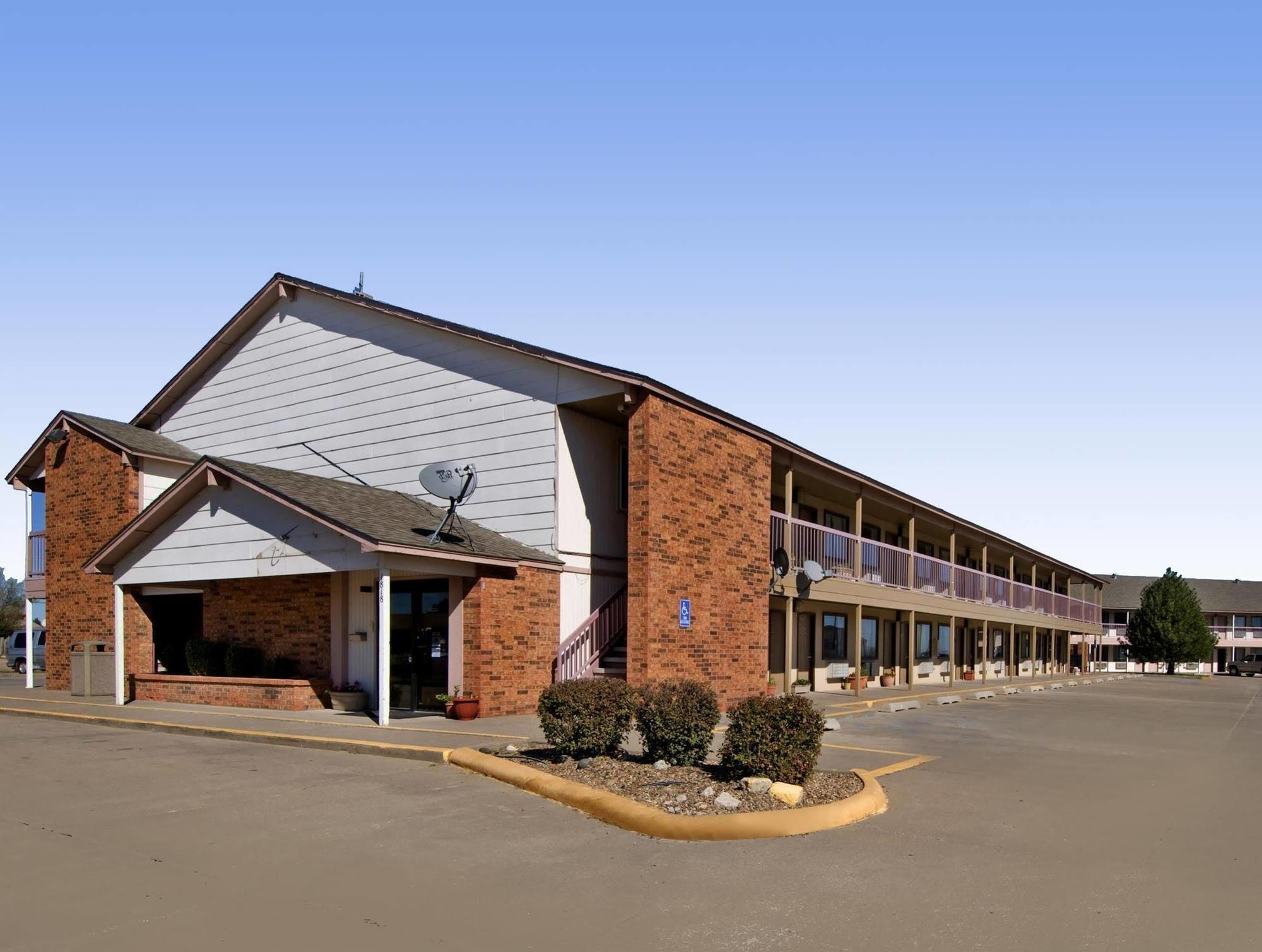 Americas Best Value Inn - Гарден-Сити Экстерьер фото