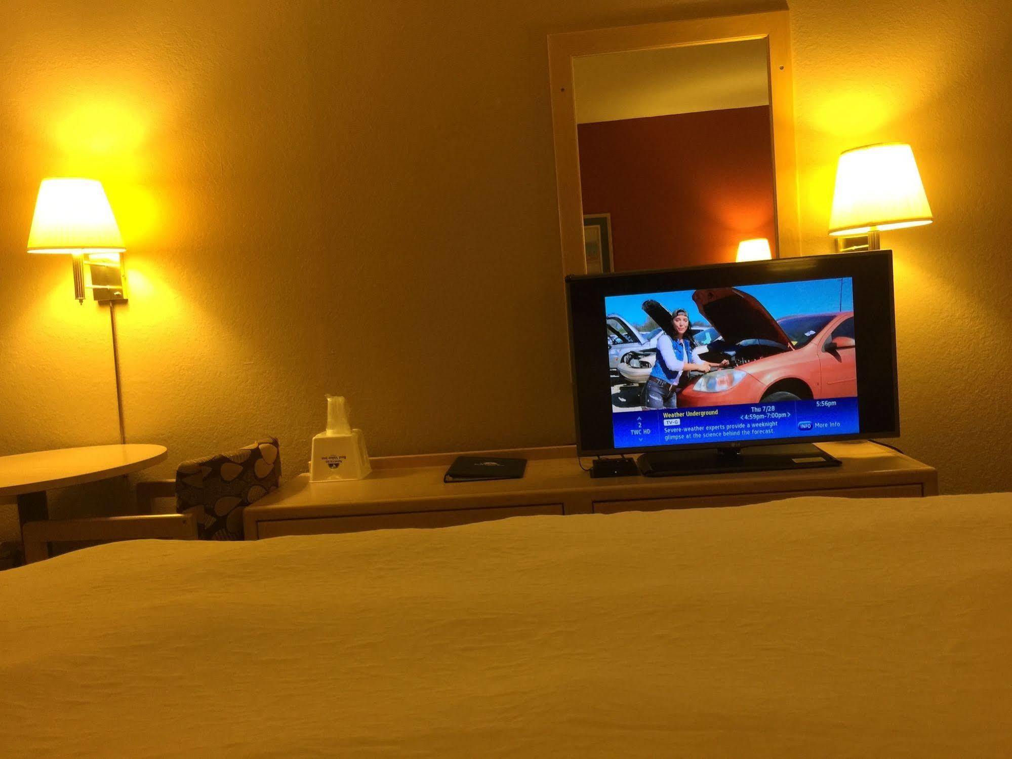 Americas Best Value Inn - Гарден-Сити Экстерьер фото